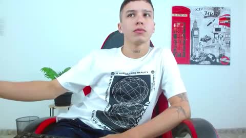 cumandres online show from 11/24/25, 02:28