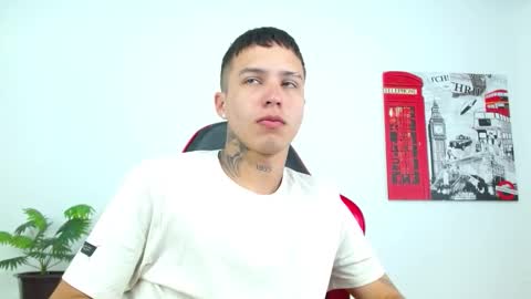 cumandres online show from 03/28/26, 02:49