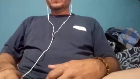Snapshot of cumbian_chero chatting on 04/29/26, 02:43 cumbian_chero online show from 04/29/26, 02:43