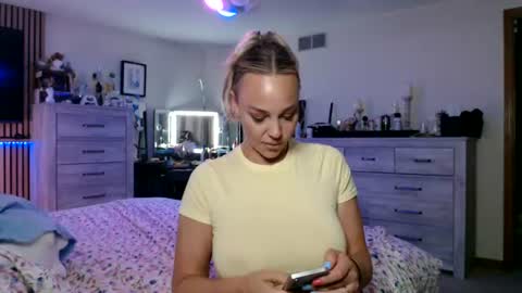 cumguzzlingskank online show from 06/18/26, 09:19