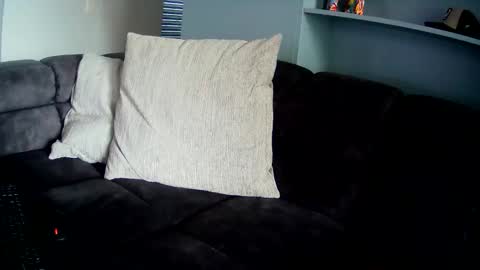 cumonbby online show from 01/08/25, 09:53