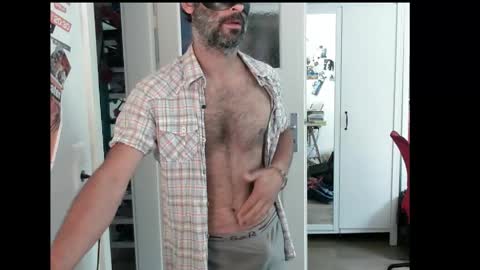 Snapshot of cumshow_x chatting on 09/16/25, 11:33 Cumshow online show from 09/16/25, 11:33