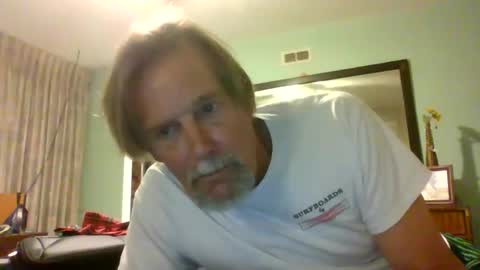 Snapshot of cumslutfeeder chatting on 06/04/26, 06:52 cumslutfeeder online show from 06/04/26, 06:52