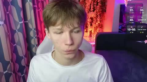 Snapshot of cumte_boy chatting on 04/26/26, 01:25 cumte_boy online show from 04/26/26, 01:25