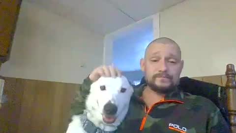 Snapshot of cuntreeboy68 chatting on 12/18/24, 02:17 Bash online show from 12/18/24, 02:17