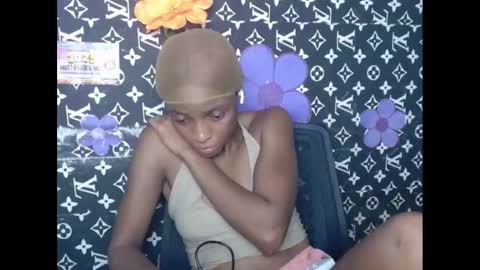 Snapshot of cupidxdoll chatting on 03/02/25, 12:42 cupidxdoll online show from 03/02/25, 12:42