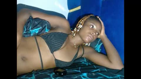 Snapshot of cupidxdoll chatting on 03/25/26, 05:13 cupidxdoll online show from 03/25/26, 05:13