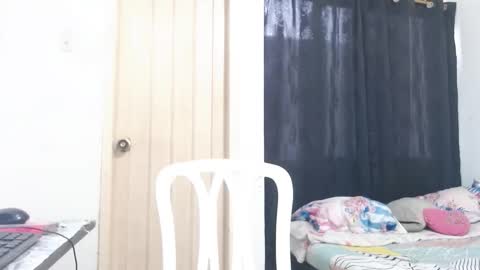 dominic and julieta... independent models online show from 01/17/26, 12:10