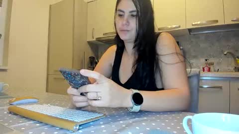 maria  alex online show from 10/21/25, 11:27