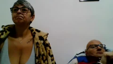 couple online show from 12/02/24, 05:59