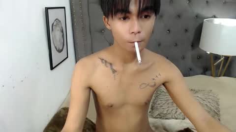 Snapshot of cuppycupcake_2 chatting on 10/26/25, 05:08 Xyrien online show from 10/26/25, 05:08