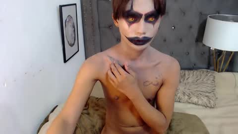 Snapshot of cuppycupcake_2 chatting on 11/01/25, 04:36 Xyrien online show from 11/01/25, 04:36