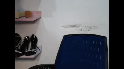 chloe online show from 09/12/25, 08:03