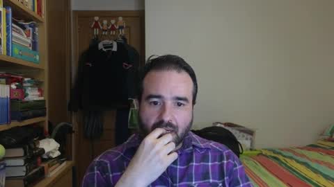 curiosillo1983 online show from 06/05/26, 02:23