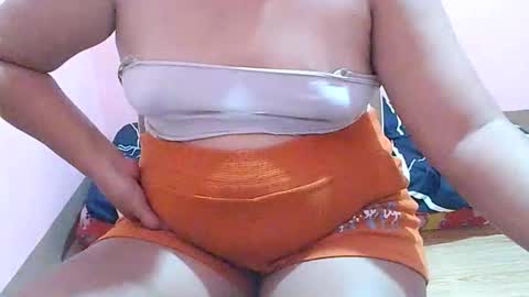 curious_girl247 online show from 05/17/26, 12:12