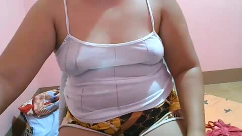 curious_girl247 online show from 06/04/26, 10:05