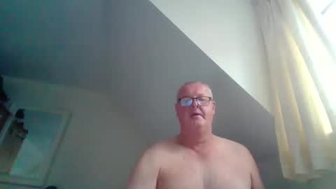Snapshot of curiousax77 chatting on 05/10/26, 08:08 curiousax77 online show from 05/10/26, 08:08
