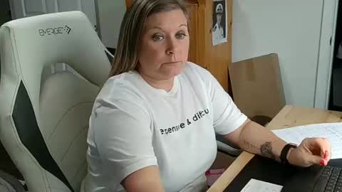 curious couple online show from 02/07/25, 06:45