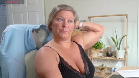 curious couple online show from 02/10/26, 06:34