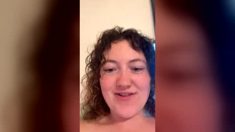 Snapshot of curliegirlee chatting on 06/15/26, 11:51 curliegirlee online show from 06/15/26, 11:51