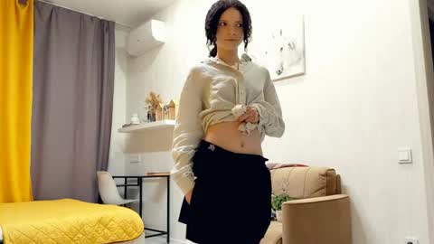 Kira online show from 04/19/26, 06:10