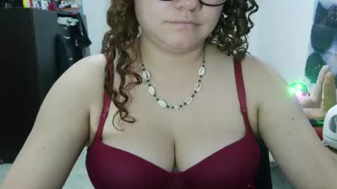 Vannesa online show from 06/11/26, 02:53