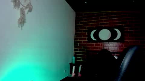 curly_scarlett69 online show from 12/19/25, 02:07