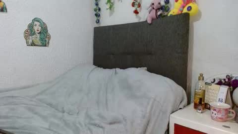 curlybutterfly online show from 11/14/25, 12:31