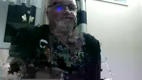 Snapshot of curtus14 chatting on 09/09/25, 08:41 curtus14 online show from 09/09/25, 08:41