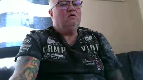 curtus14 online show from 11/22/25, 09:52