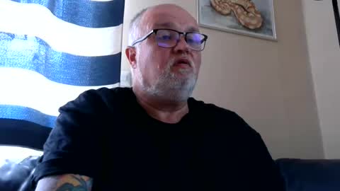 Snapshot of curtus14 chatting on 07/12/26, 11:45 curtus14 online show from 07/12/26, 11:45