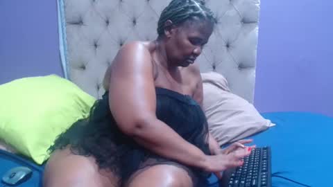 curveychubbyzoe online show from 12/14/25, 07:07