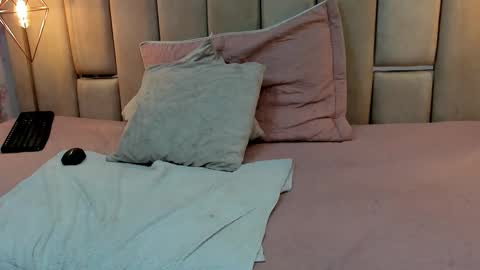 Alyanna  online show from 09/11/25, 11:54