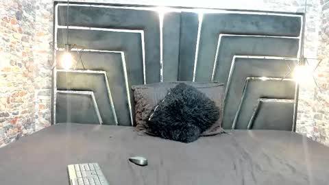 Alyanna  online show from 11/18/25, 11:47