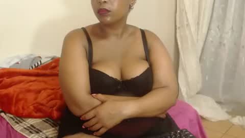 Snapshot of curvycutiexx94 chatting on 02/16/25, 09:38 curvycutiexx94 online show from 02/16/25, 09:38