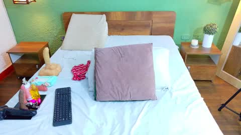 Danna online show from 02/18/25, 08:25