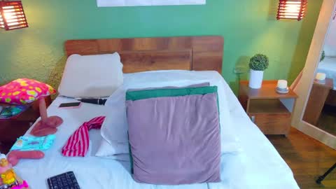 Danna online show from 04/15/26, 04:58