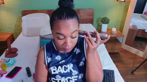 Snapshot of curvyebonyy_ chatting on 07/04/26, 06:03 Danna online show from 07/04/26, 06:03