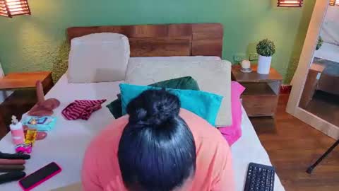Snapshot of curvyebonyy_ chatting on 07/29/26, 06:39 Danna online show from 07/29/26, 06:39