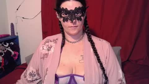 Snapshot of curvygamerceline chatting on 05/28/26, 11:02 Celine Fawe online show from 05/28/26, 11:02
