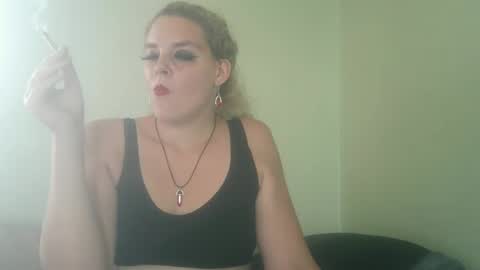 curvymom2025 online show from 09/26/25, 08:13