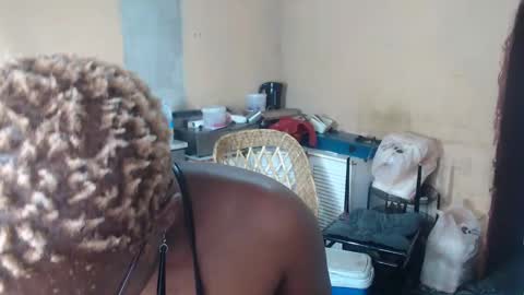 curvypear76x online show from 01/02/25, 07:33