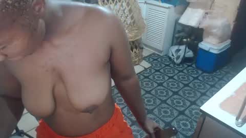 curvypear76x online show from 01/11/25, 05:40
