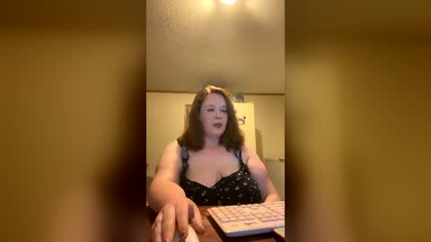 Snapshot of curvyplayday chatting on 06/23/26, 03:04 dahlia -kim online show from 06/23/26, 03:04