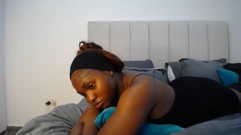 Liya online show from 09/26/25, 07:23