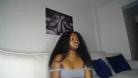 Liya online show from 11/28/25, 07:27