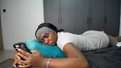 Liya online show from 04/29/26, 05:30