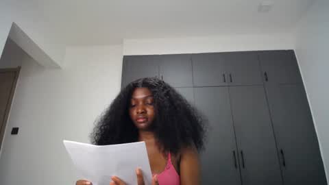 Liya online show from 07/12/26, 01:40