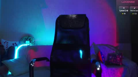 Snapshot of cute_betty chatting on 01/24/25, 06:14 Betty online show from 01/24/25, 06:14
