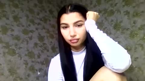 Snapshot of cute_cherry007 chatting on 06/05/26, 01:01 Cherry girl online show from 06/05/26, 01:01